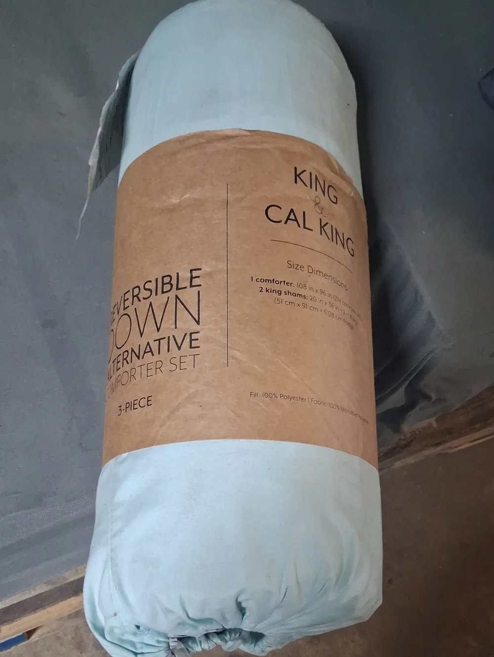 NWT Down Alternative Reversible King/cal King Comforter Set Aqua & Light Gray
